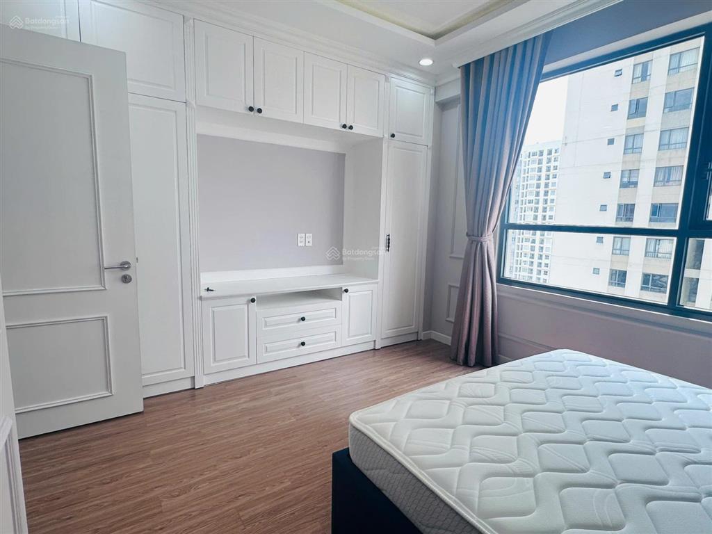 Cho thuê căn hộ goldview 3pn nhà mới đẹp như hình, full nội thất, vào ở liền