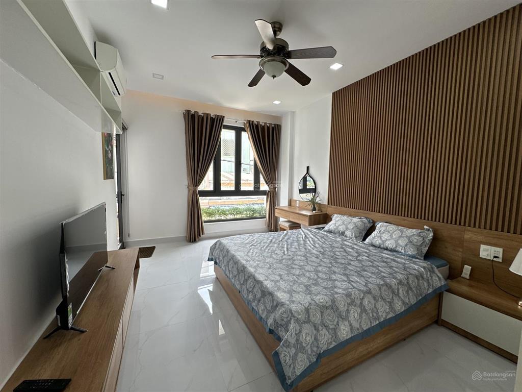 Nhà 3 tầng mặt tiền đường 5,5m phan phu tiên, cách biển chỉ 150m