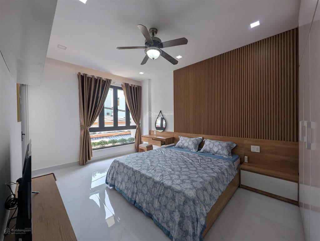 Nhà 3 tầng mặt tiền đường 5,5m phan phu tiên, cách biển chỉ 150m