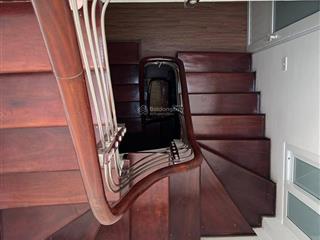 Cho thuê cả nhà ngõ thái hà, đống đa mới đẹp, dt 48m2 x 5 tầng, giá 26tr/tháng