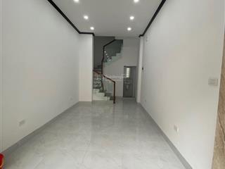 Cho thuê văn phòng phố hào nam,đống đa,hà nội, dtsd 35m2,thông sàn,giá 8tr/tháng