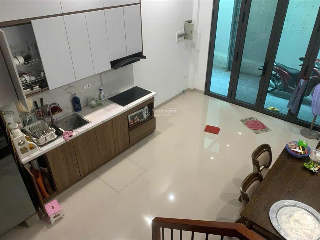 Bán nhà phố hào nam,dt 49m2 x 5 tầng,ngõ 3 gác,50m ra phố,full nội thất,mới đẹp,giá 11,8 tỷ