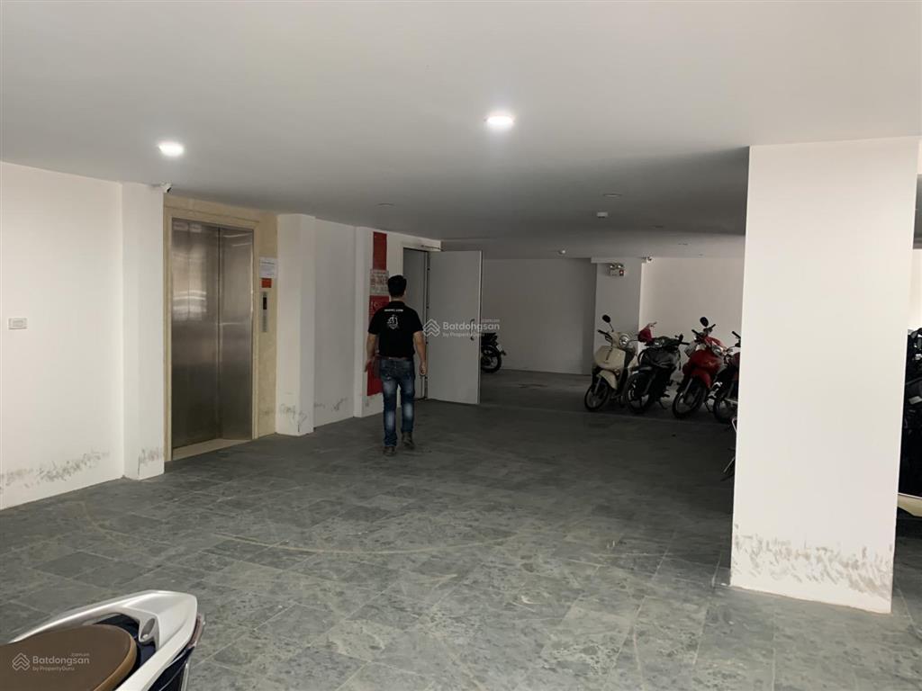 Cho thuê cả nhà phố đồng cô,tây hồ,hà nôi, dt 70m x 3 tầng + 1 hầm,thang máy,giá 35tr/tháng