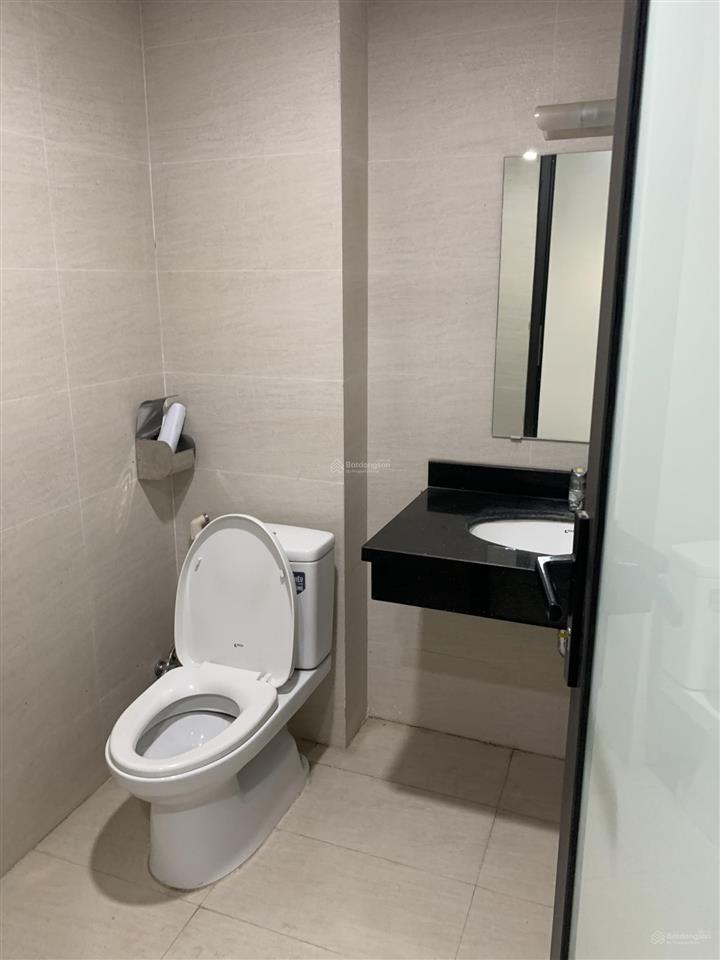 Cho thuê cả nhà phố đồng cô,tây hồ,hà nôi, dt 70m x 3 tầng + 1 hầm,thang máy,giá 35tr/tháng