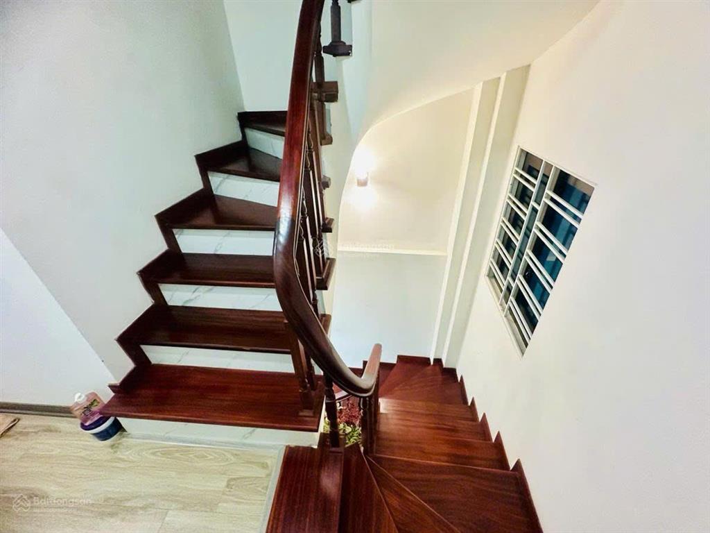 Cho thuê cả nhà phố dốc tam đa,ba đình,hà nội,dt 20m2 x 4 tầng,giá 7tr/tháng
