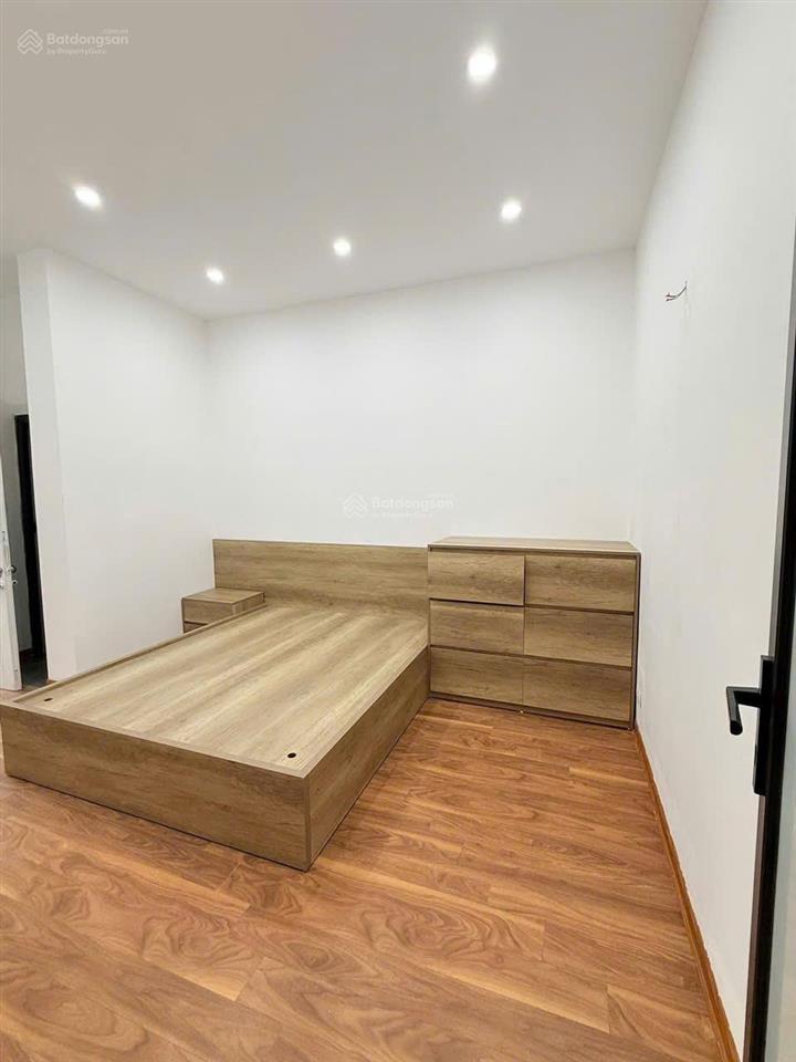 Cho thuê cả nhà ngõ phố kim mã thượng,đống đa,hà nội, dt 70m2 x 7 tầng, giá 55tr/tháng