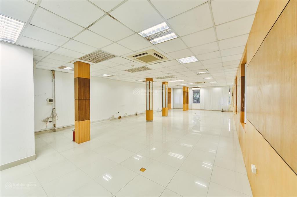 Cho thuê tòa nhà phố nguyễn hoàng ,nam từ liêm,dt 58m2 x 8 tầng,tm,mới đẹp, giá 75tr/tháng