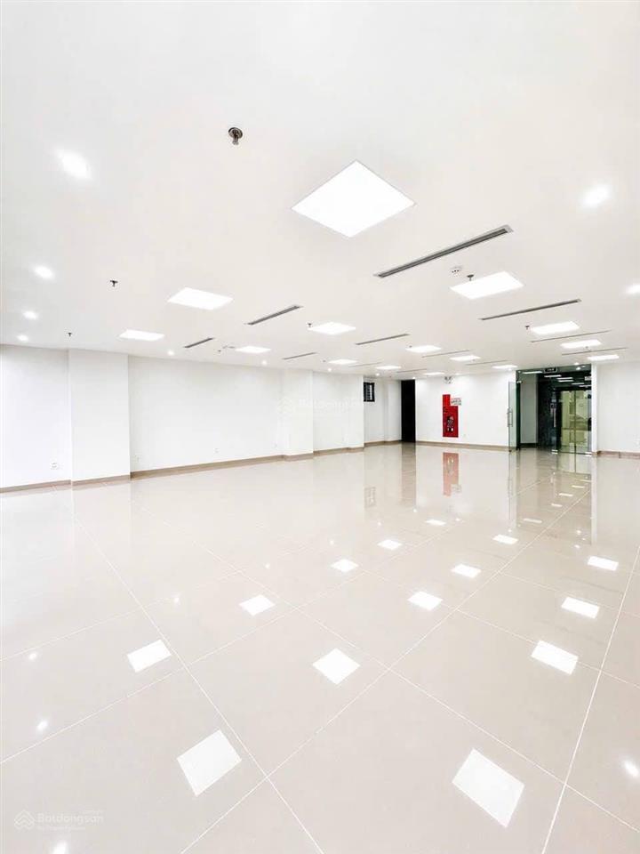 Cho thuê cả tòa vp phố trung phụng,đống đa,dt 200m2 x 8 tầng + hầm,tm, giá 200tr/th,tòa mới tinh