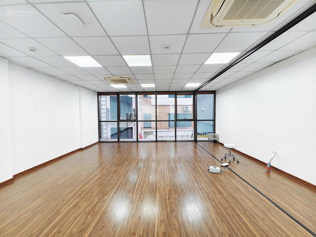 Cho thuê văn phòng phố dương khuê, mai dịch, hà nội, dtsd 60m2, thông sàn, giá 12tr/tháng, mới tinh