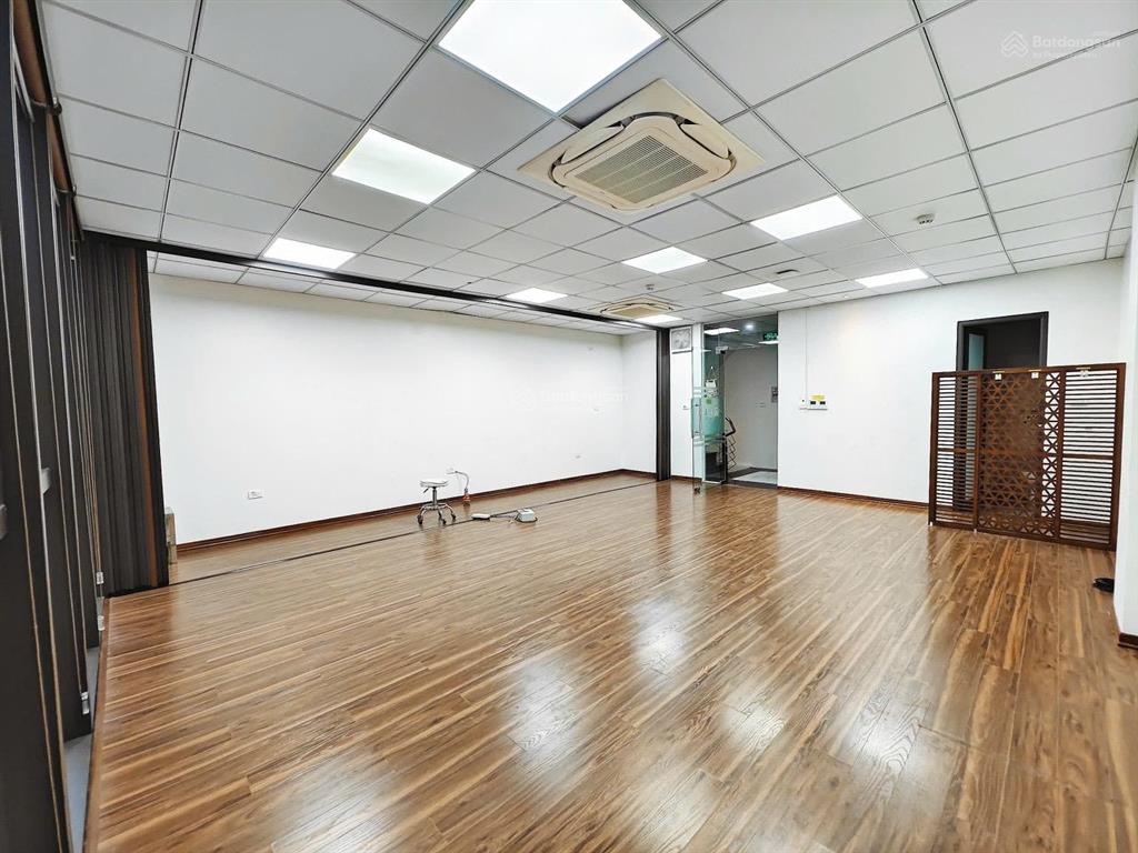 Cho thuê văn phòng phố dương khuê, mai dịch, hà nội, dtsd 60m2, thông sàn, giá 12tr/tháng, mới tinh