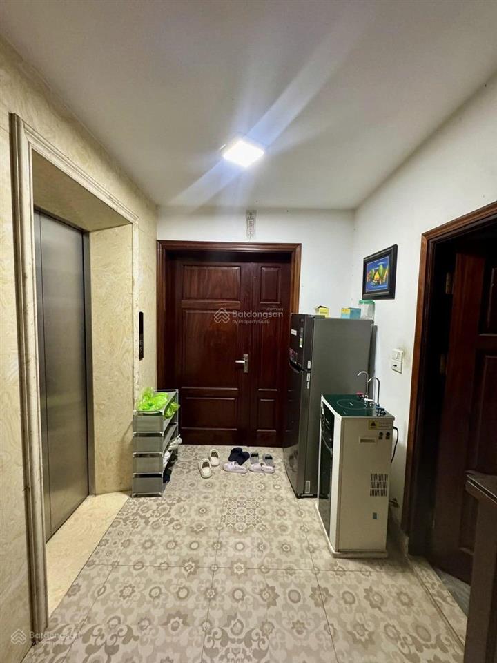 Cho thuê cả tòa nhà vp phố hoàng văn thái, thanh xuân, hà nội, dt 90m x 7 tầng, tm, giá 45tr/tháng