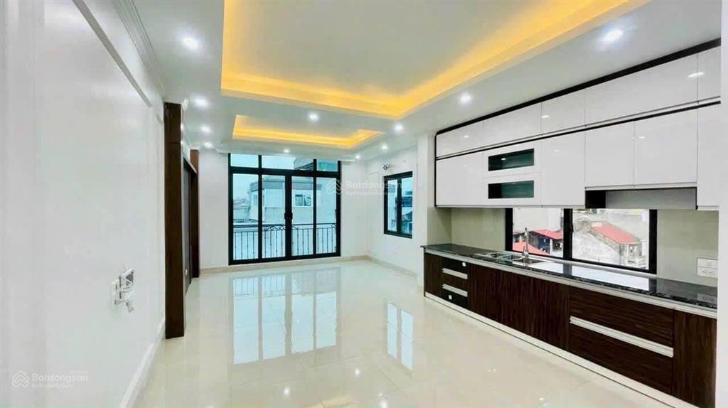 Cho thuê cả nhà ngõ cầu giấy, cầu giấy, hà nội, dt 55m² x 7 tầng, tm, giá 37tr/tháng, mới keng