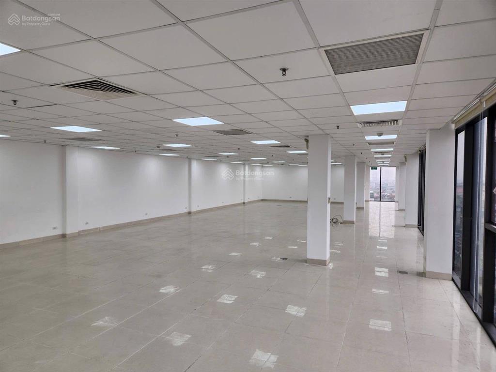 Cho thuê mbkd tầng 1 tại tòa ba đình office phố lê thanh nghị, mt 12m, dtsd 220m2, giá 74tr/tháng