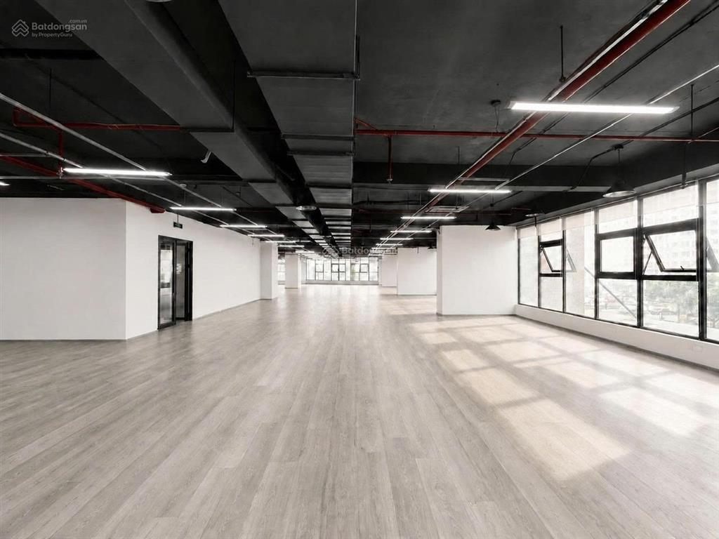 Cho thuê văn phòng mặt phố mạc thái tổ, cầu giấy, hà nội, dtsd 1200m2, thông sàn, giá 343tr/tháng