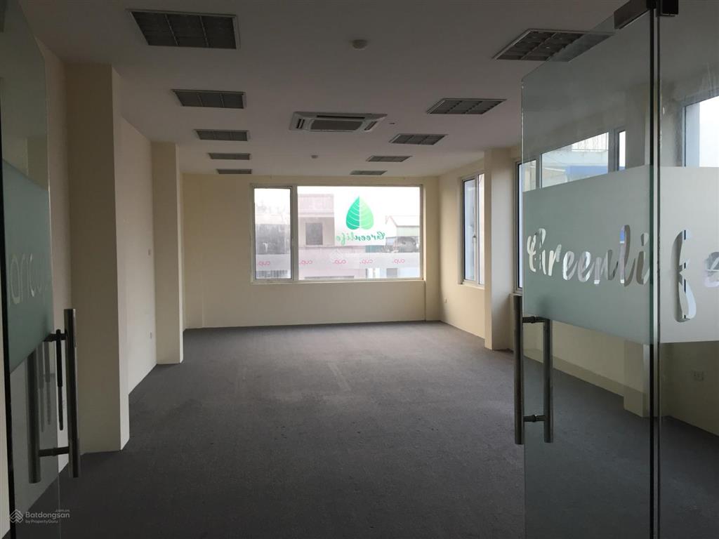 Cho thuê văn phòng phố lạc long quân, tây hồ, hà nội, dt 25m2, giá 5,5tr/tháng