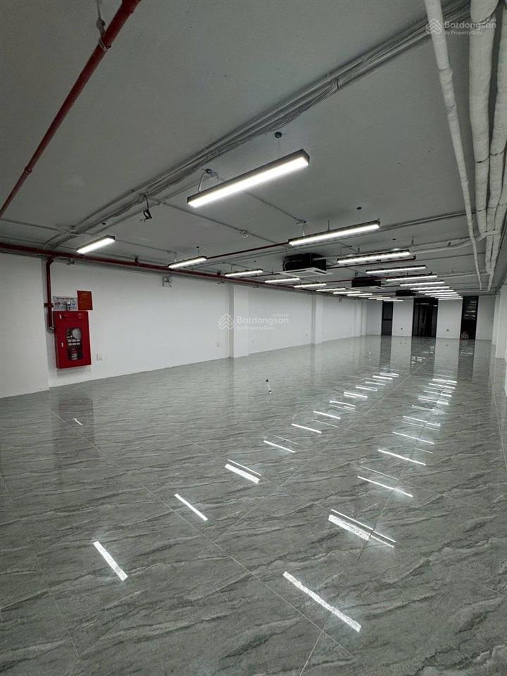 Cho thuê văn phòng phố đặng tiến đông, đống đa, hà nội, dtsd 150m2, thông sàn, giá 32tr/tháng