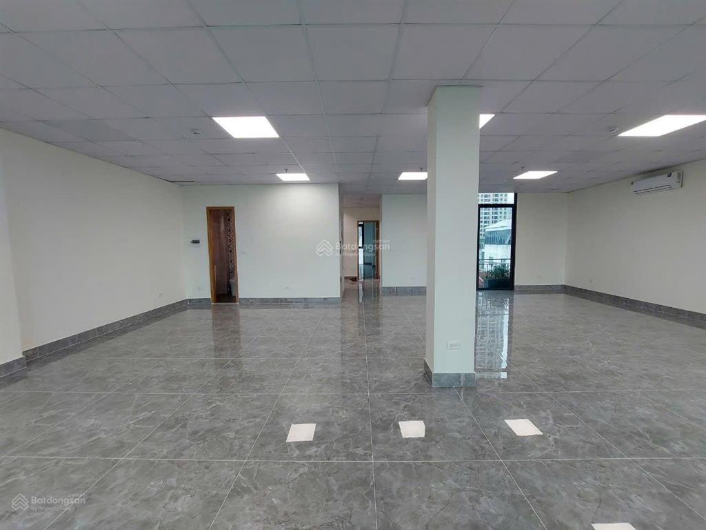 Cho thuê vp phố hoàng đạo thúy, thanh xuân, hà nội, dt 300m2, thông sàn, giá 63tr/tháng