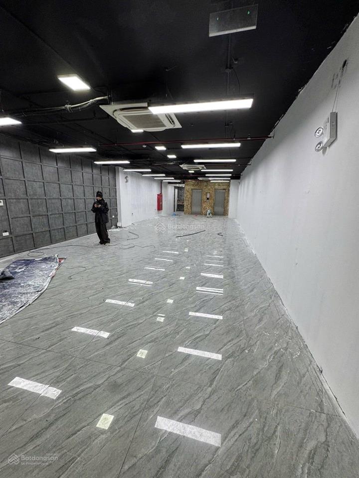Cho thuê văn phòng phố đặng tiến đông,đống đa,hà nội,dtsd 190m2,thông sàn, giá 46tr/tháng