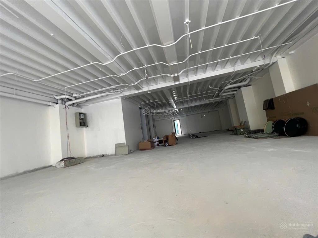 Cho thuê vp phố vũ ngọc phan, đống đa, hà nội, dtsd 140m2, thông sàn giá 30tr/tháng
