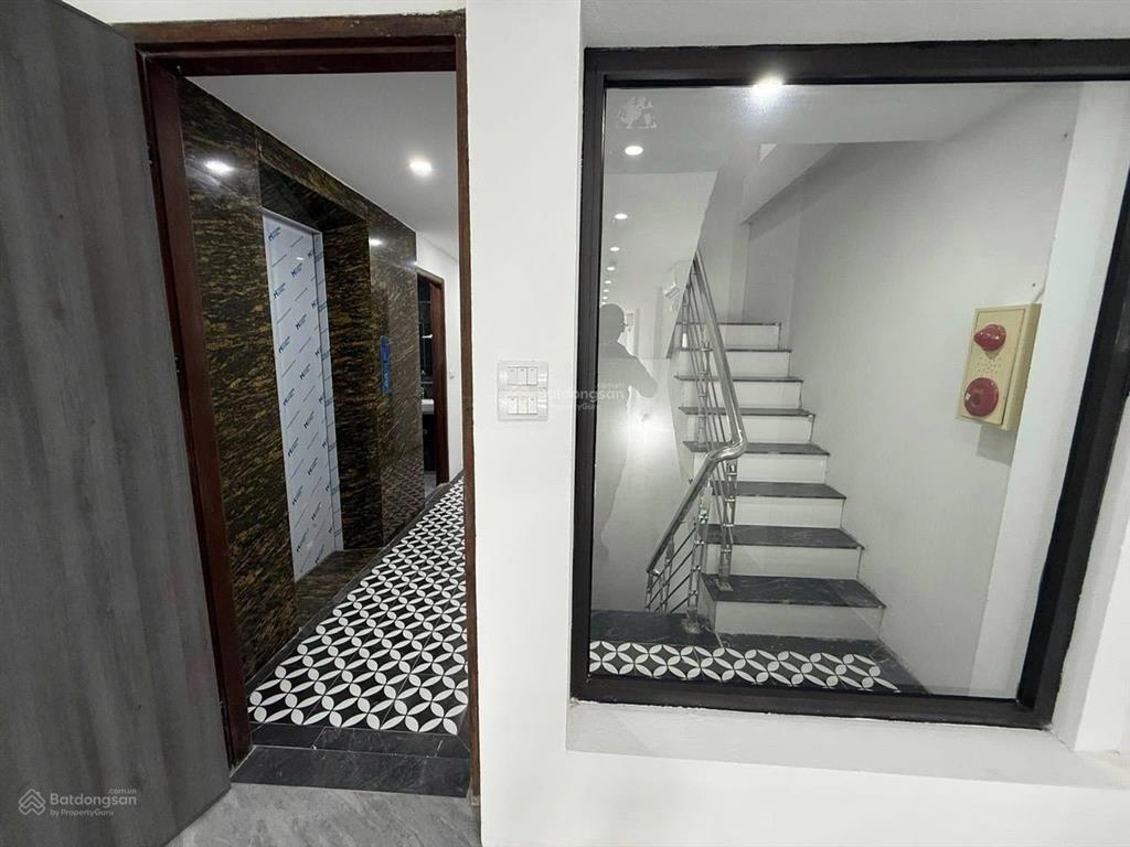 Cho thuê vp phố phương mai, đống đa, hà nội, dtsd 85m2, thông sàn, giá 16tr/tháng, mới tinh