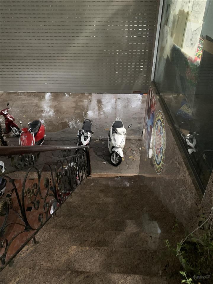 Cho thuê văn phòng phố hoàng cầu, đống đa, hà nội, dtsd 25m2, giá 5tr, mới đẹp