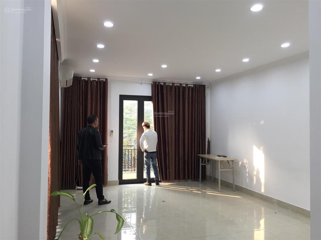 Cho thuê văn phòng phố hoàng cầu, đống đa, hà nội, dtsd 25m2, giá 5tr, mới đẹp