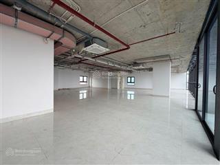Cho thuê văn phòng phố đường láng, dtsd 250m2, thông sàn, giá 75tr/tháng, mới keng