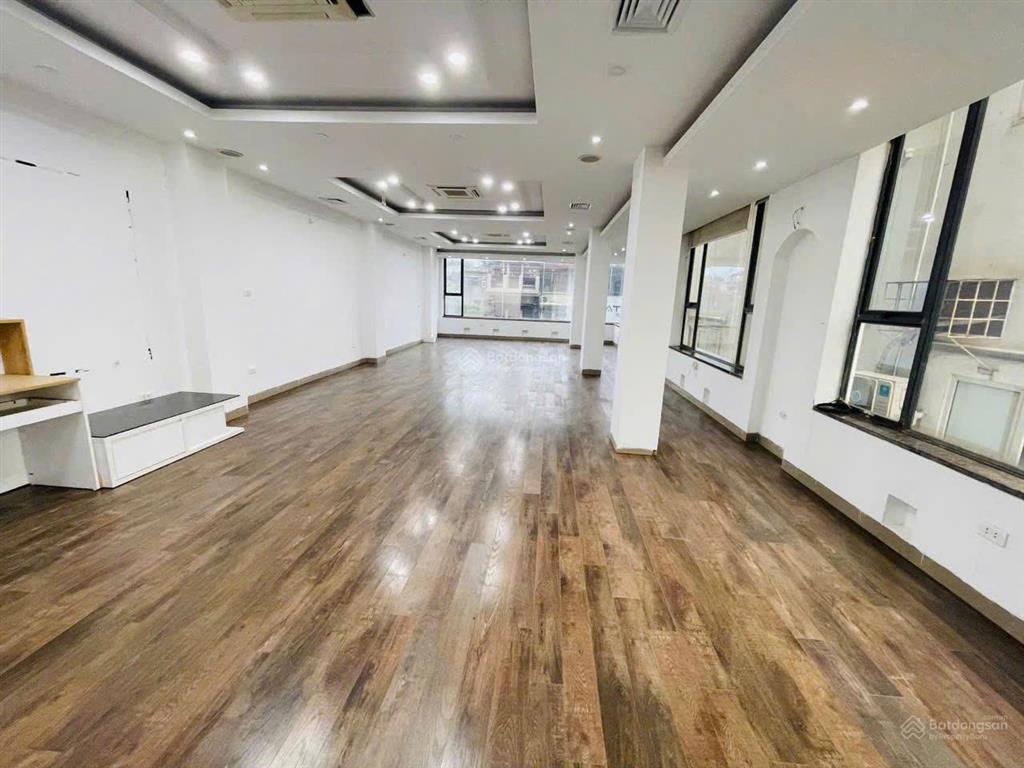 Cho thuê văn phòng phố tây sơn, đống đa, hà nội, dtsd 100m2, thông sàn, giá 17tr/tháng