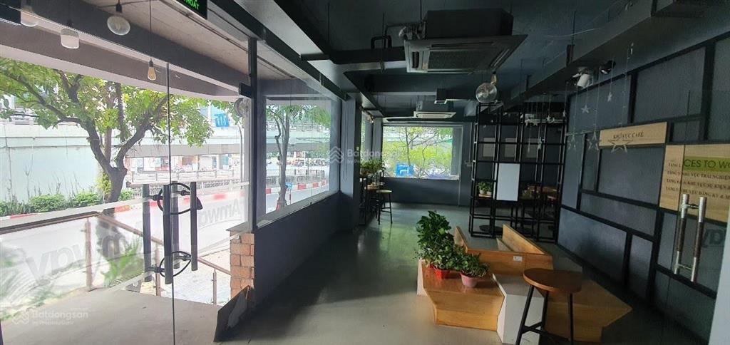 Cho thuê văn phòng phố nguyễn chí thanh,đống đa,hà nội,dtsd 160m2,thông sàn,giá 40tr/tháng,mới đẹp