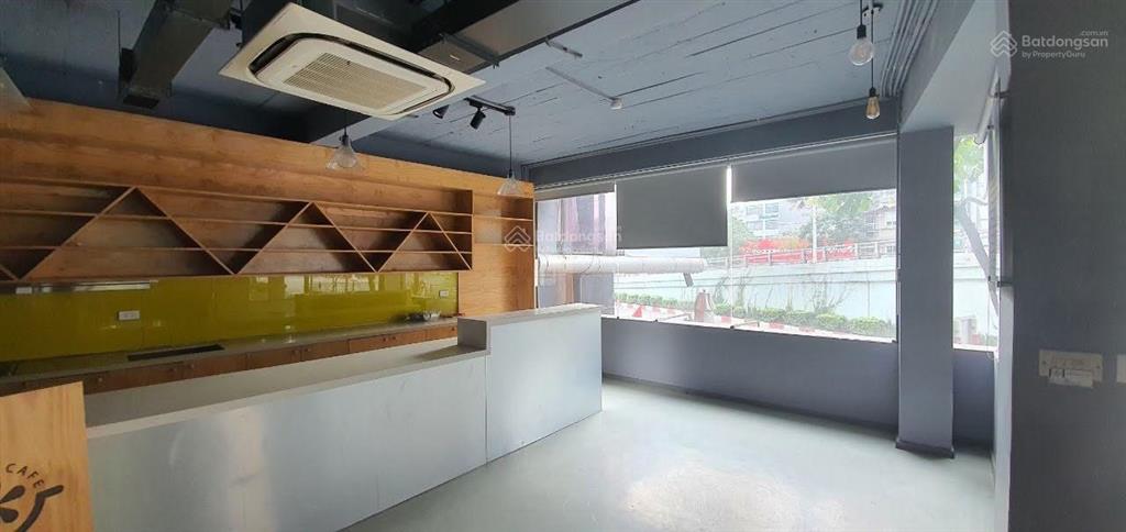 Cho thuê mbkd tầng 2( lửng )nguyễn chí thanh,đống đa,hà nội,dtsd 150m2,thông sàn, giá 50tr/tháng