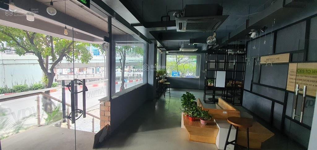 Cho thuê mbkd tầng 2( lửng )nguyễn chí thanh,đống đa,hà nội,dtsd 150m2,thông sàn, giá 50tr/tháng
