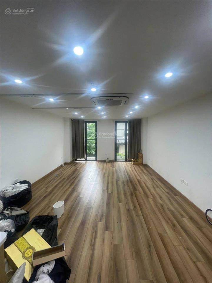 Cho thuê văn phòng phố trần quang diệu, đống đa, hà nội, dtsd 36m2, thông sàn, giá 9tr/tháng