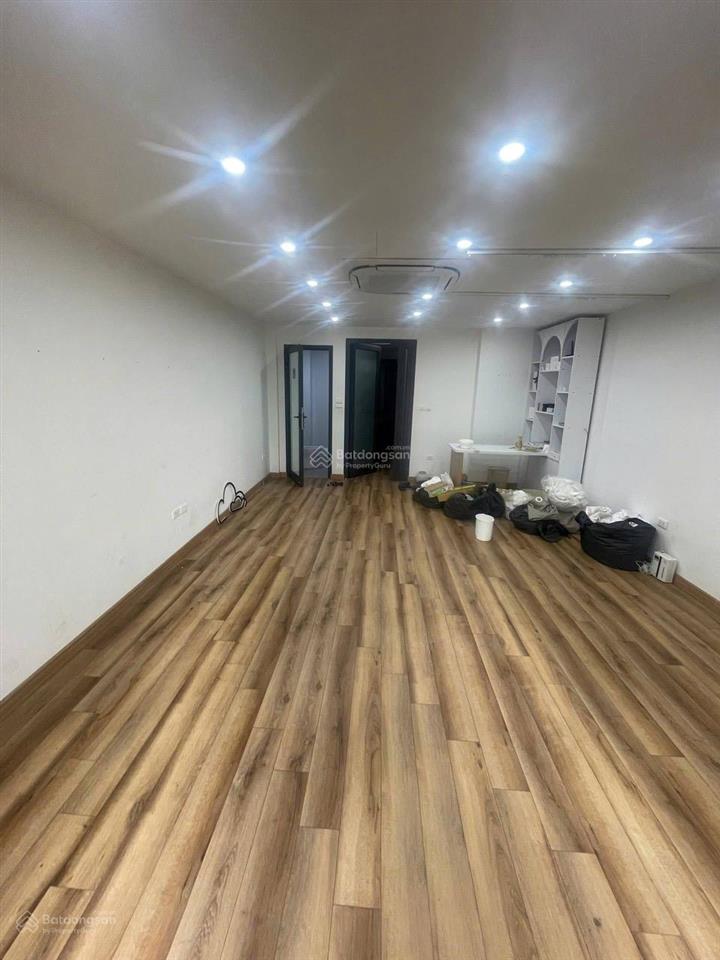 Cho thuê văn phòng phố trần quang diệu, đống đa, hà nội, dtsd 36m2, thông sàn, giá 9tr/tháng