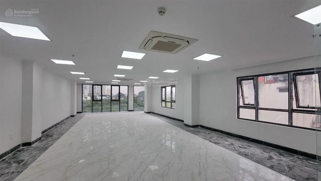 Cho thuê vp phố hoàng quốc việt, cầu giấy, hà nội, dtsd 110m2, thông sàn, giá 22tr/tháng
