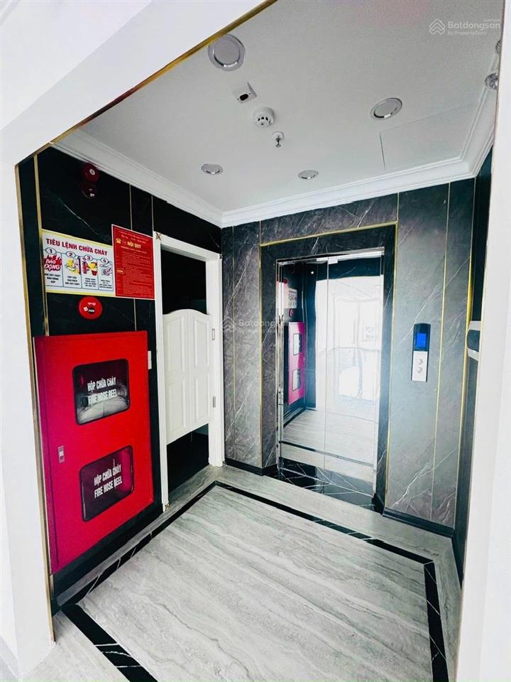 Cho thuê mbkd tầng 1 + 2 phố hoàng ngân, thanh xuân, hà nội. dtsd 200m2, giá 55tr/tháng