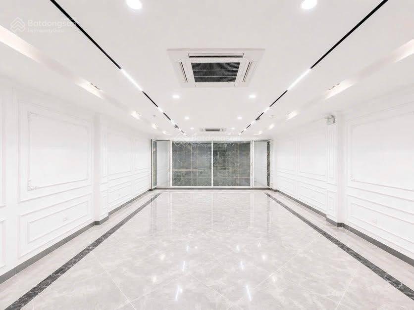 Cho thuê mbkd tầng 1 + 2 phố hoàng ngân, thanh xuân, hà nội. dtsd 200m2, giá 55tr/tháng