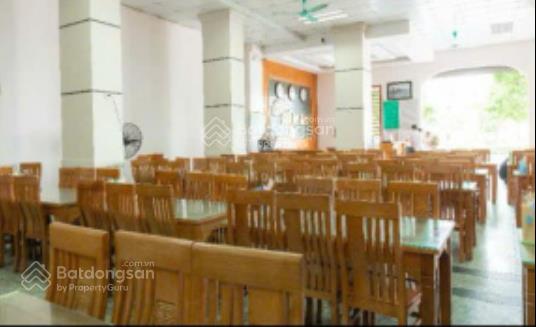 Bán tòa khách sạn tọa lạc tại vị trí đắc địa nhất tp sầm sơn, thanh hóa giá tốt, 700m2, đang kd tốt