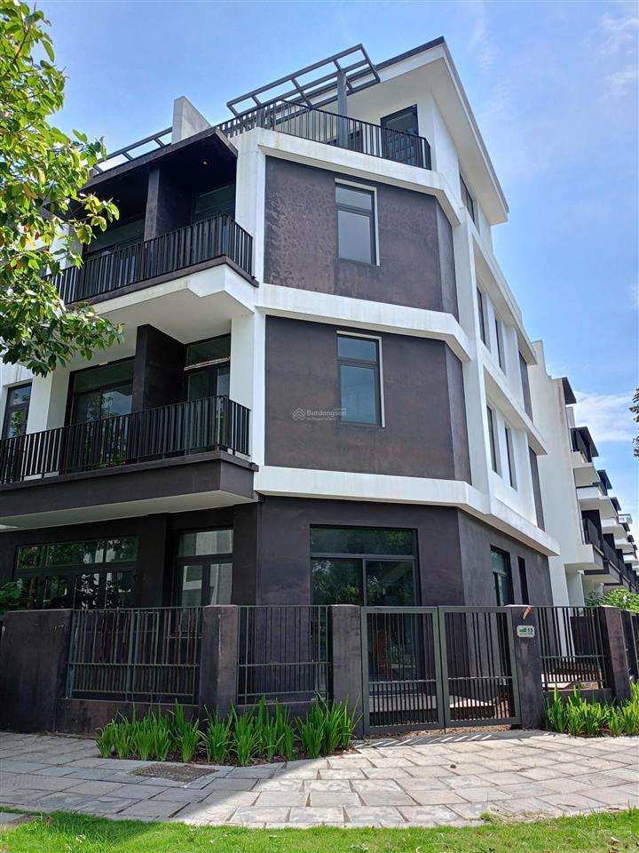 Chính chủ cần bán căn liền kề góc 3 mặt thoáng  hado charm village