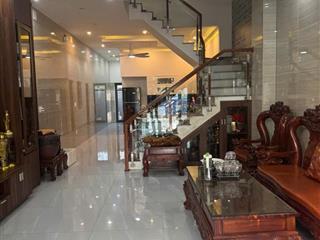 3 tầng 3 mê mt đinh đức thiện đường 7m5 lề 4m song song hoàng thị loan