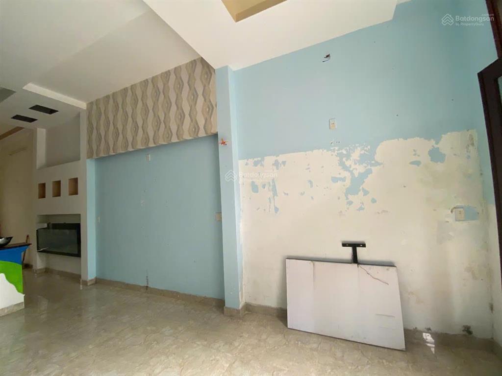 Nhà 3 tầng hai mt trước sau đường 5m5 quy hoạch điện biên phủ