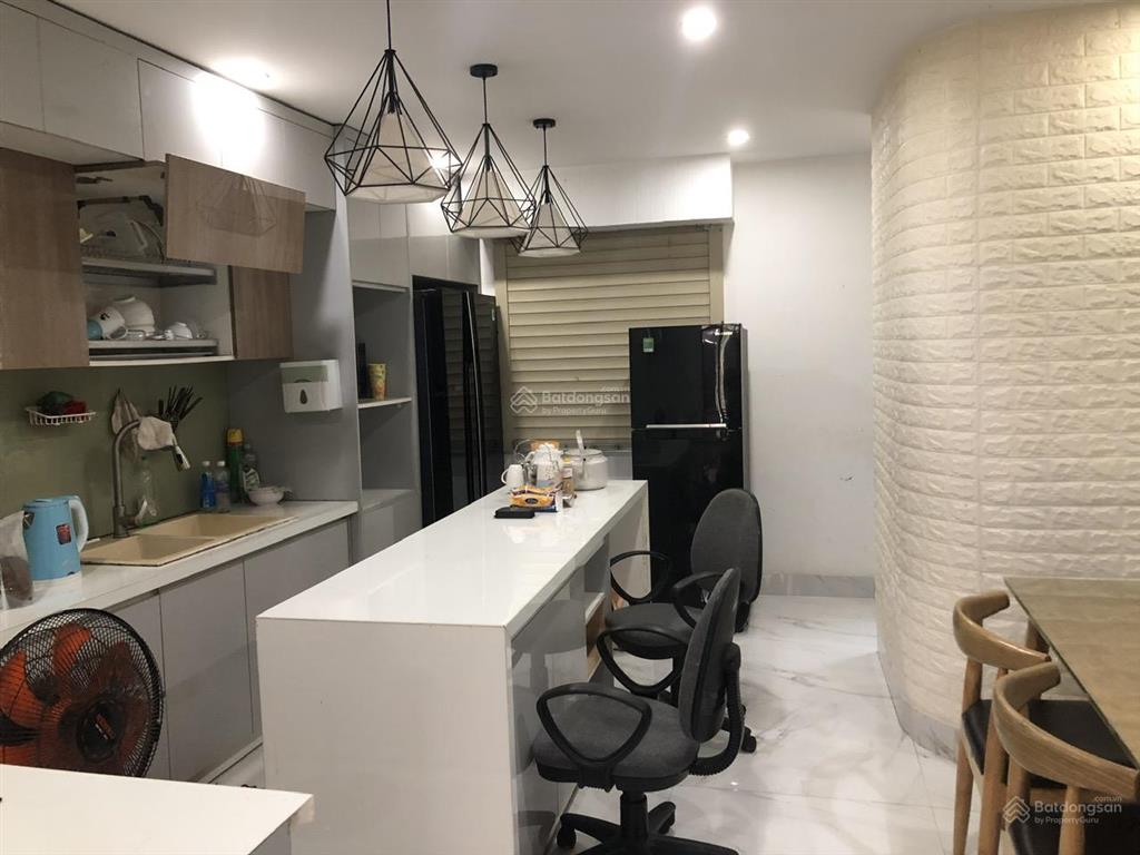 3 tầng mt đường 5m5 nguyễn giản thanh gần huỳnh ngọc huệ