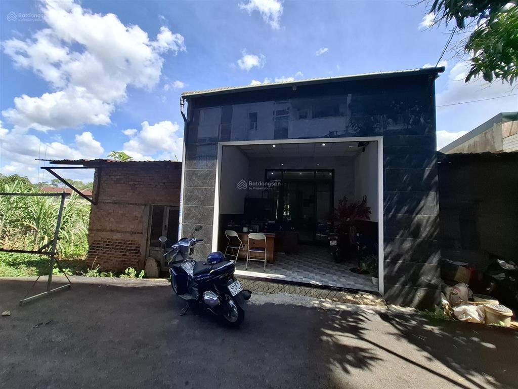 Nhà cấp 4 mới xây dựng. sẵn giấy phép và hạ tầng để làm nhà cấp 3. ngay trung tâm tp bảo lộc