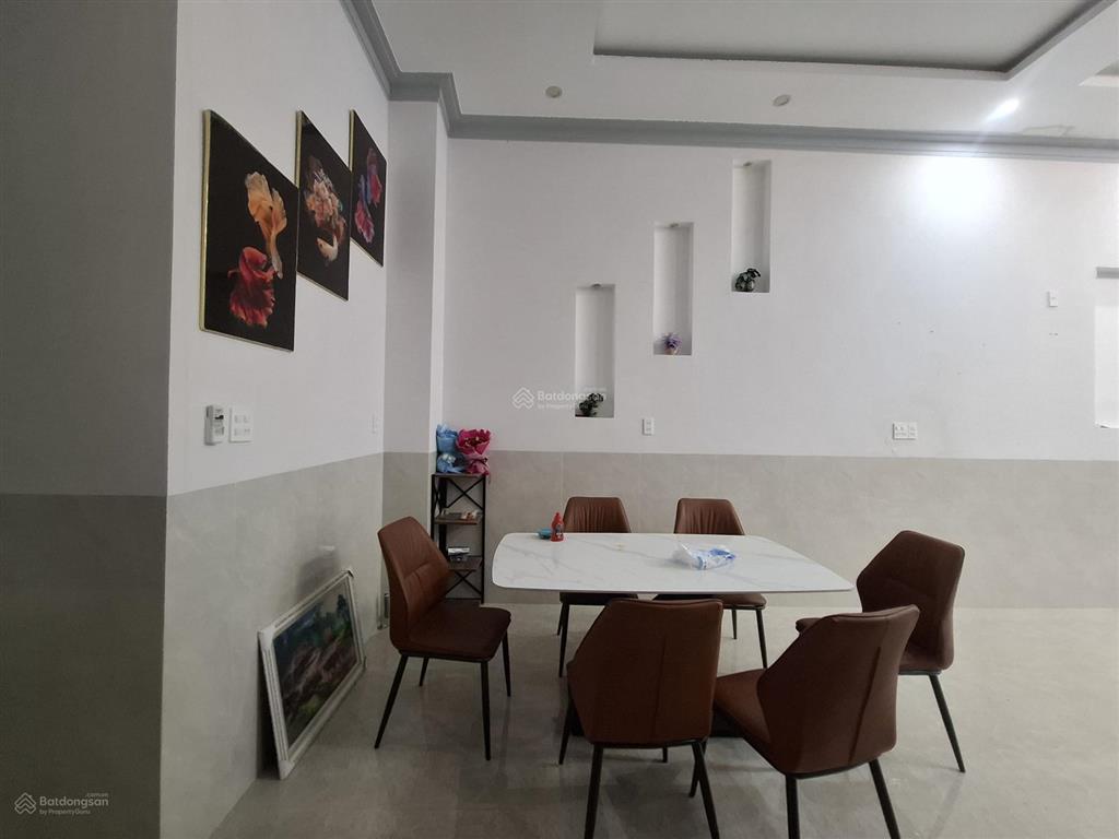 Nhà cấp 4 mới xây dựng. sẵn giấy phép và hạ tầng để làm nhà cấp 3. ngay trung tâm tp bảo lộc