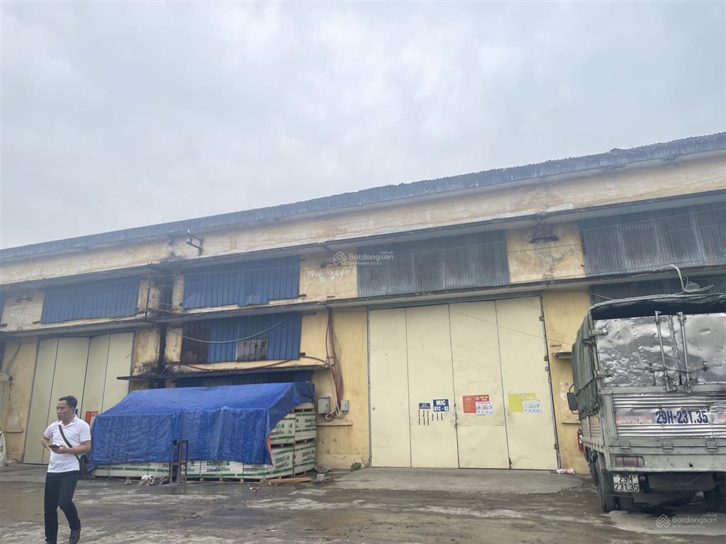 Chính chủ sẵn 526m kho tại gần cầu thăng long bắc từ liêm cont vào tận cửa. bao quanh tường chắc