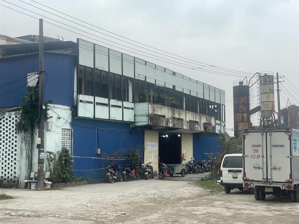 Chính chủ sẵn 526m kho tại gần cầu thăng long bắc từ liêm cont vào tận cửa. bao quanh tường chắc