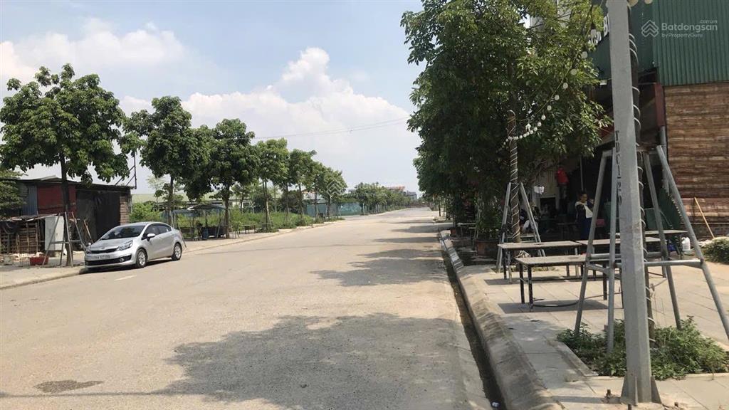 Sẵn #230m kho #độclập bên ngoài khu đô thị nguyên khê  đông anh
khung zamil, có vệ sinh khép kín,