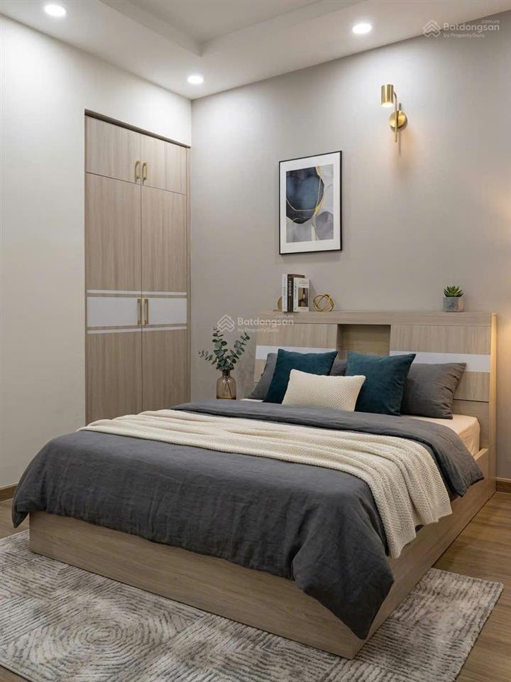 Bán gấp nhà lê văn sỹ, dt 3,5m x 12m (dtcn 42m2), 2pn, 3wc, shr, giá 6,89 tỷ