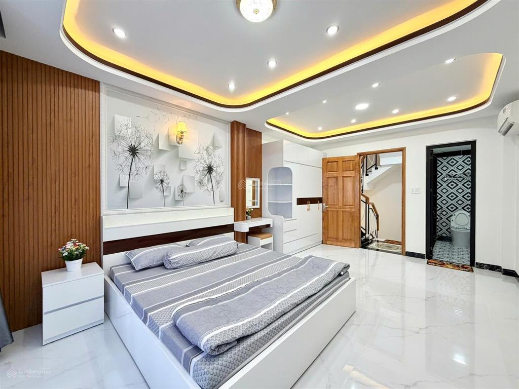 Nhà hẻm ô tô 4 chỗ, quận 3, xây mới 5 tầng, 4pn, full nội thất cao cấp, chỉ với 10 tỷ