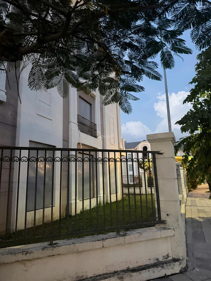 Bán biệt thự song lập căn góc 318m² vinhomes grand park, vị trí đẹp, mặt sau giáp hồ, giá 41 tỷ