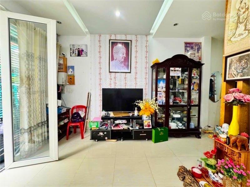 Gấp bán nhà p1, tân bình, đường bùi thị xuân, dt 65 m2, ở hoặc cho thuê, hẻm rộng rãi, nhỉnh 7.x tỷ